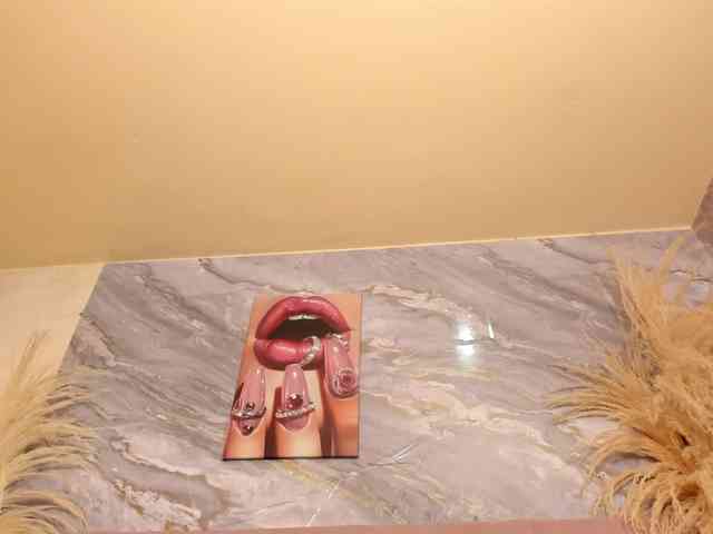 victoria-keyy webcam