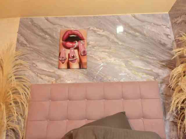 victoria-keyy webcam