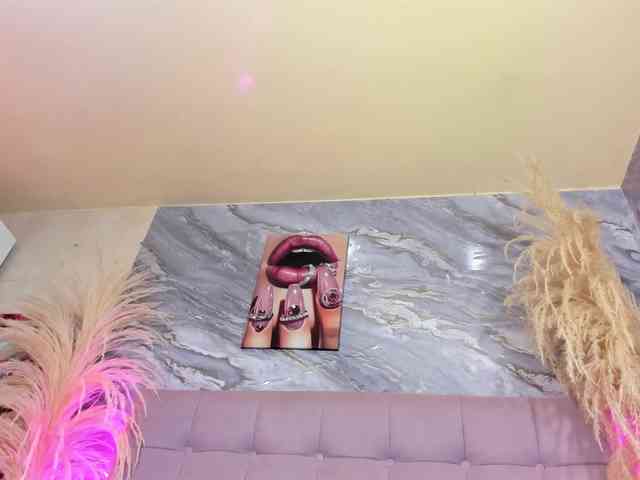 victoria-keyy webcam