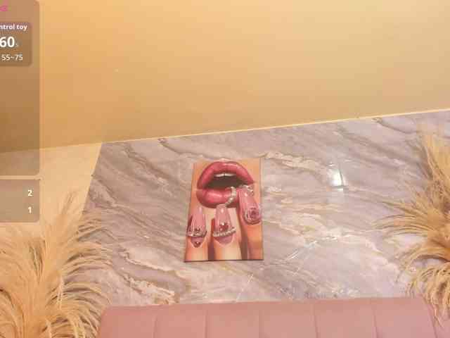 victoria-keyy's live room