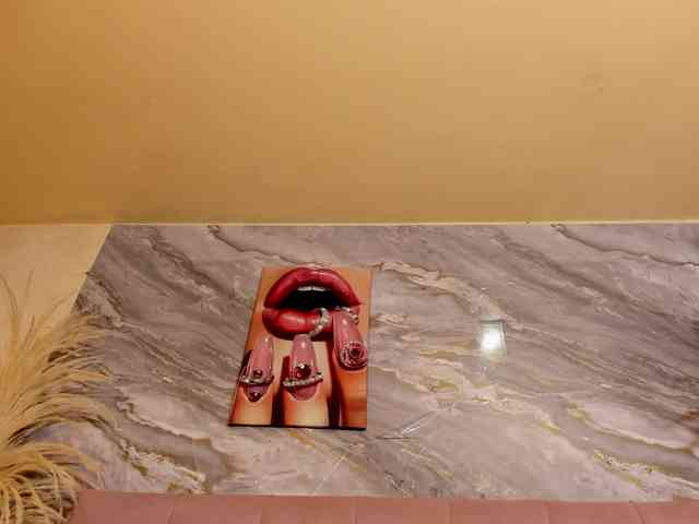 victoria-keyy webcam