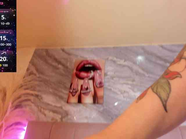victoria-keyy webcam