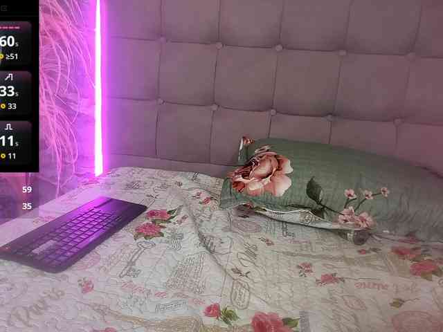 victoria-keyy webcam
