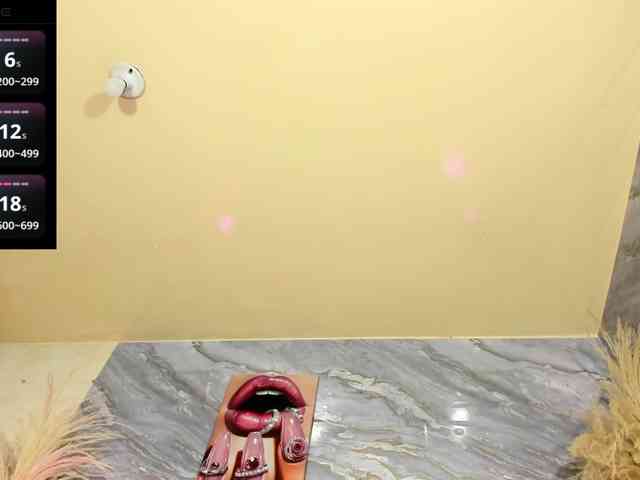 victoria-keyy webcam