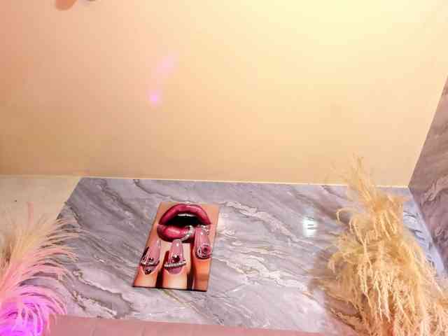 victoria-keyy webcam