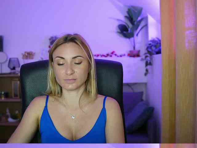 Cumwithsarah webcam