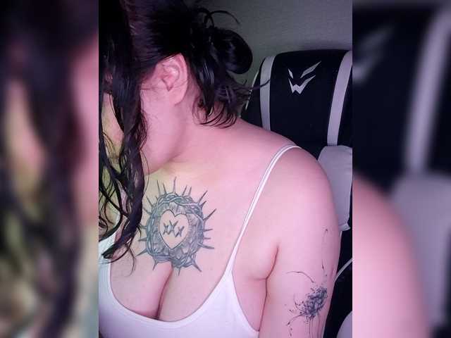 IVYMRR live cam on BongaCams