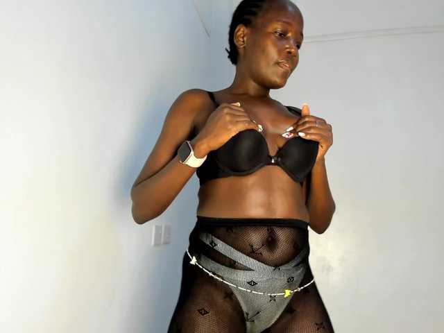 Lisareed3 live cam on BongaCams