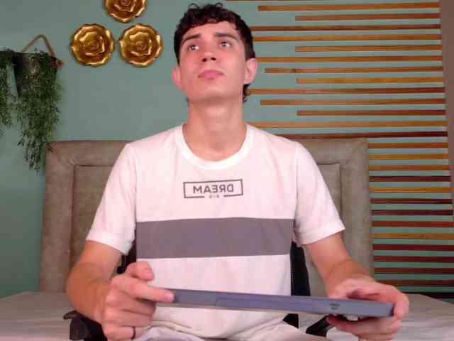 aalejo-gray