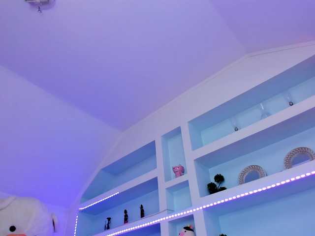 TouchMyTattoo live webcam show