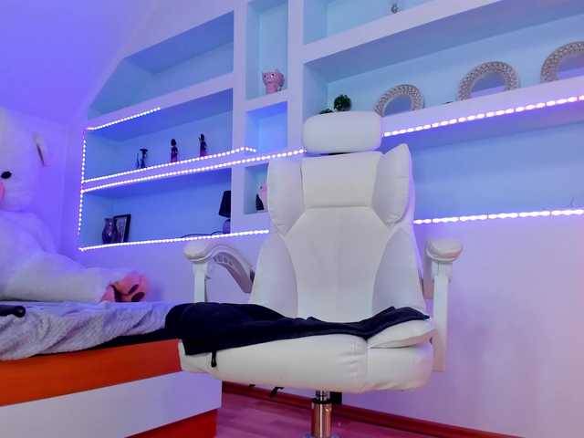 TouchMyTattoo live cam on BongaCams