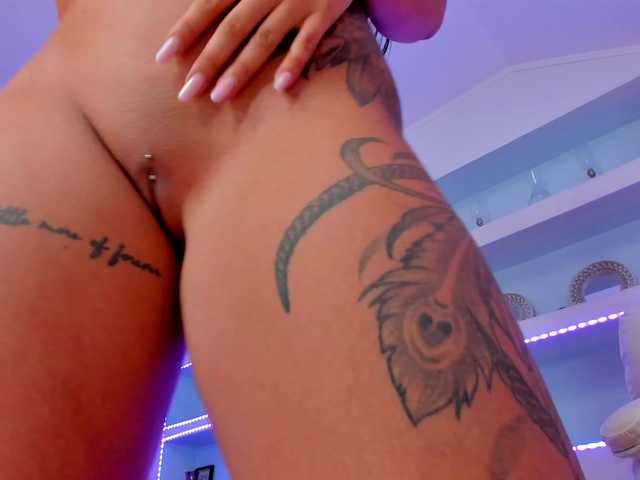 TouchMyTattoo live cam on BongaCams