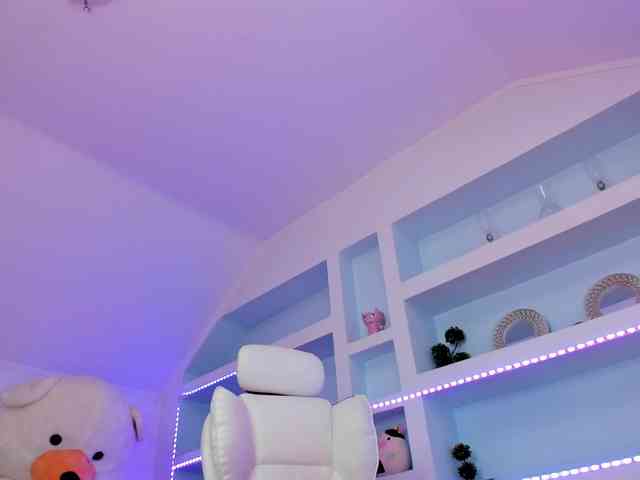 TouchMyTattoo webcam
