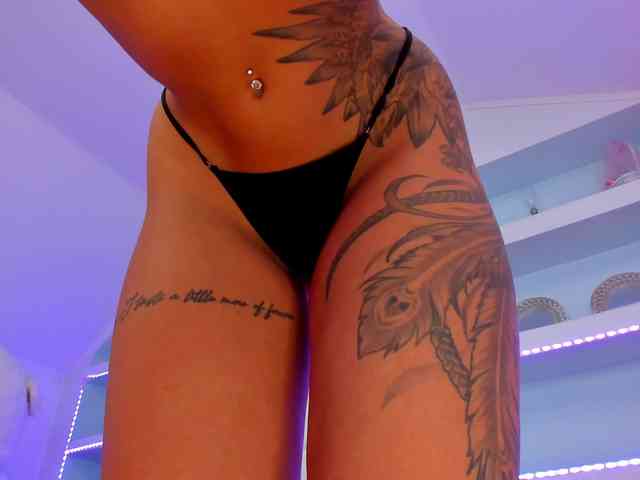 TouchMyTattoo webcam