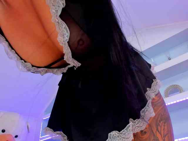 TouchMyTattoo webcam