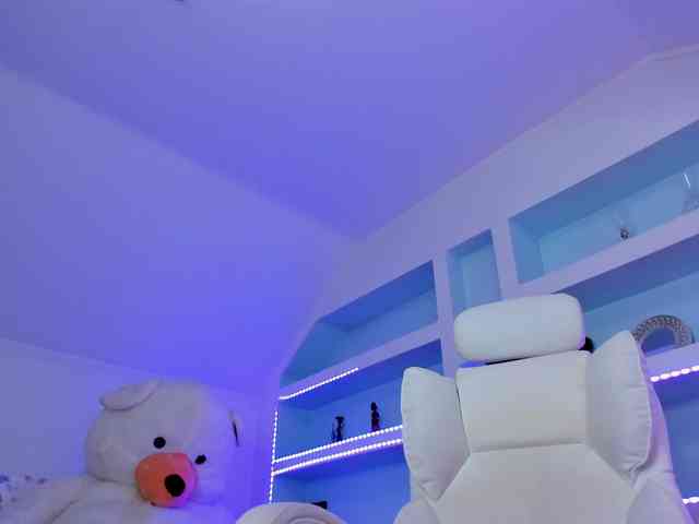 TouchMyTattoo webcam