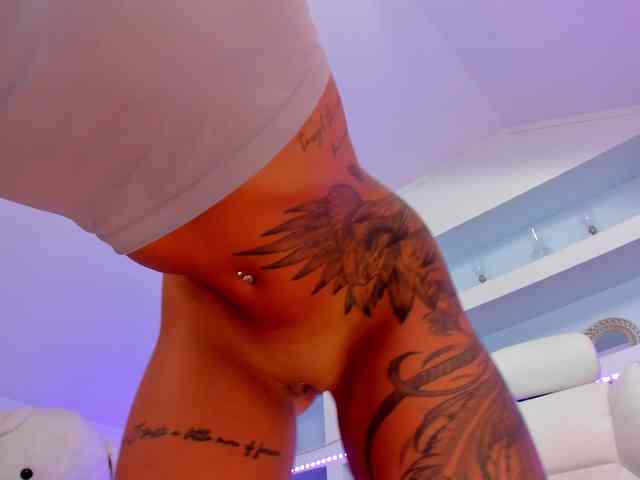 TouchMyTattoo webcam