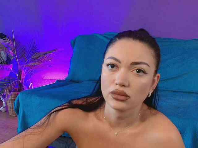 TouchMyTattoo webcam