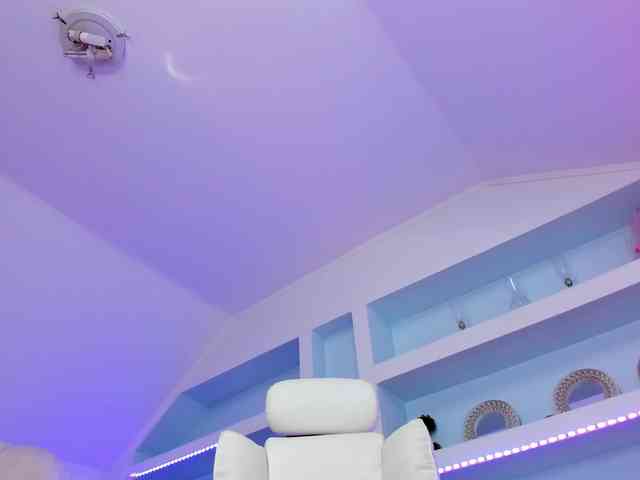TouchMyTattoo webcam