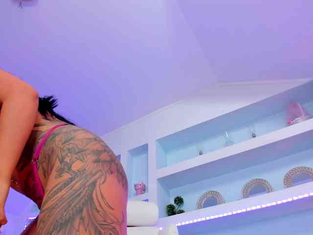 TouchMyTattoo webcam