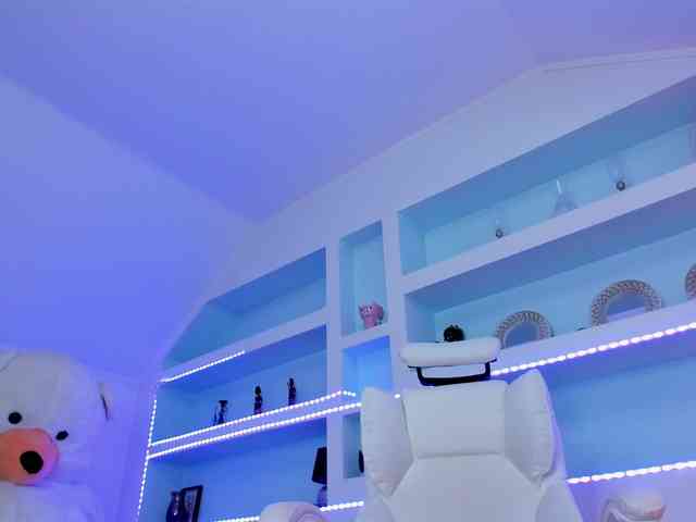 TouchMyTattoo webcam
