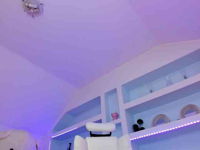TouchMyTattoo webcam