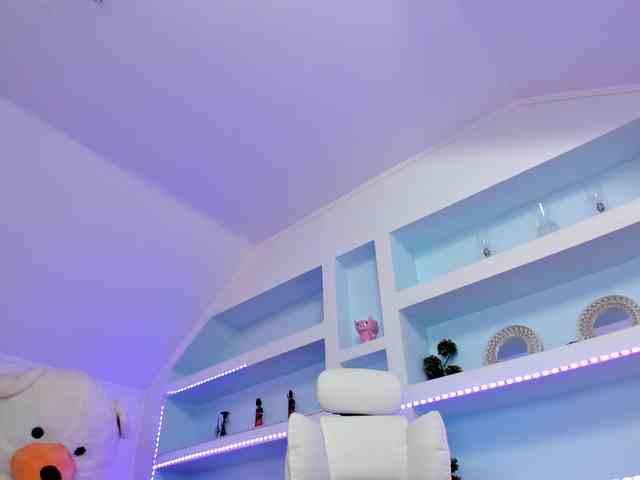 TouchMyTattoo webcam