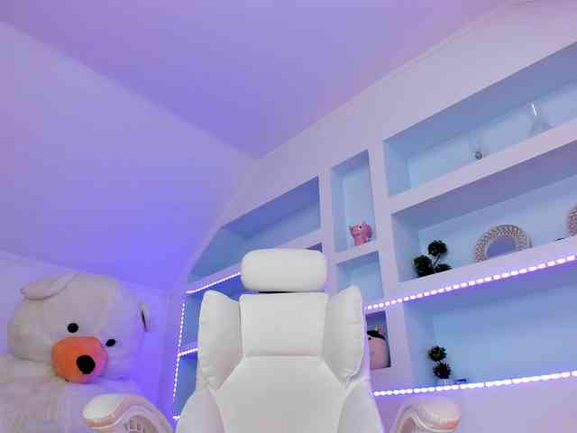 TouchMyTattoo webcam