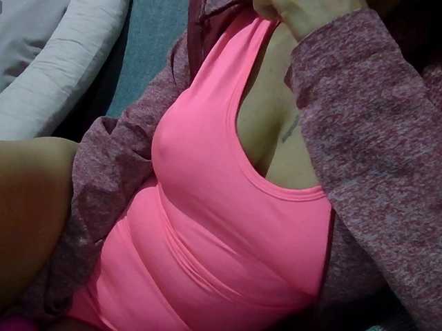 titiasafadinha live cam on BongaCams