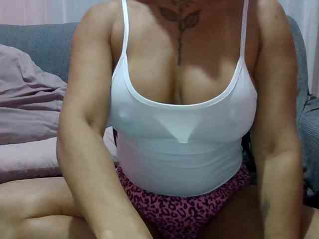 Modelo: titiasafadinha