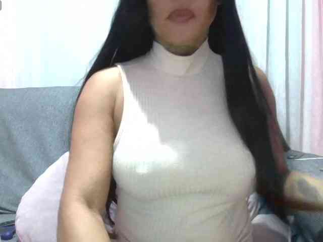 Modelo: titiasafadinha