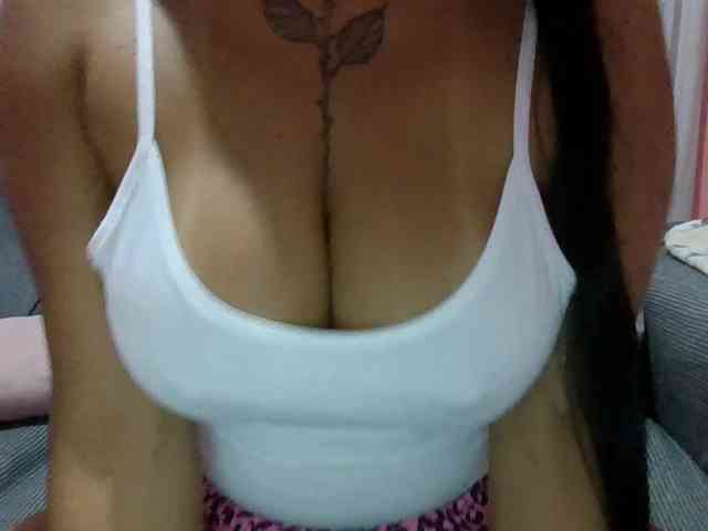 Modelo: titiasafadinha