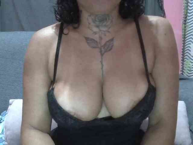 Modelo: titiasafadinha