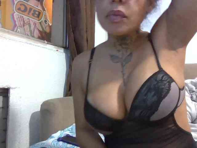 Modelo: titiasafadinha