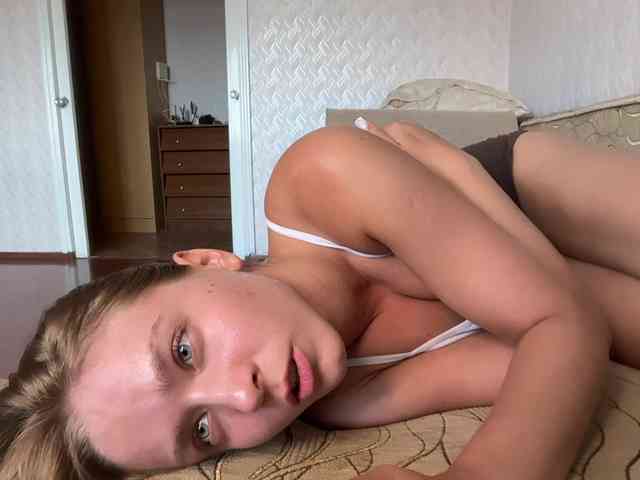 DanikaMory webcam