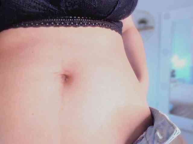 CamiilaSweet webcam