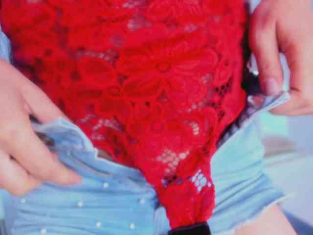 CamiilaSweet webcam
