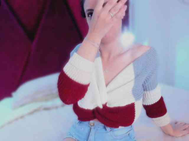 CamiilaSweet webcam