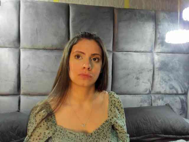 CamiilaSweet webcam