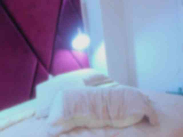 CamiilaSweet webcam