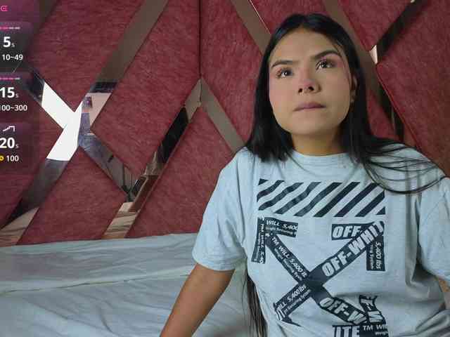 Emma-Revees webcam