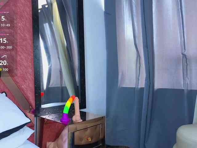 Emma-Revees webcam