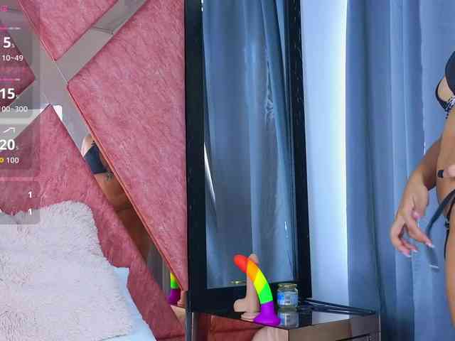 Emma-Revees webcam