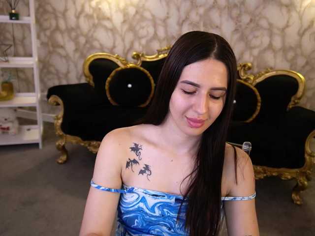 AlesiaDessmond live cam on BongaCams