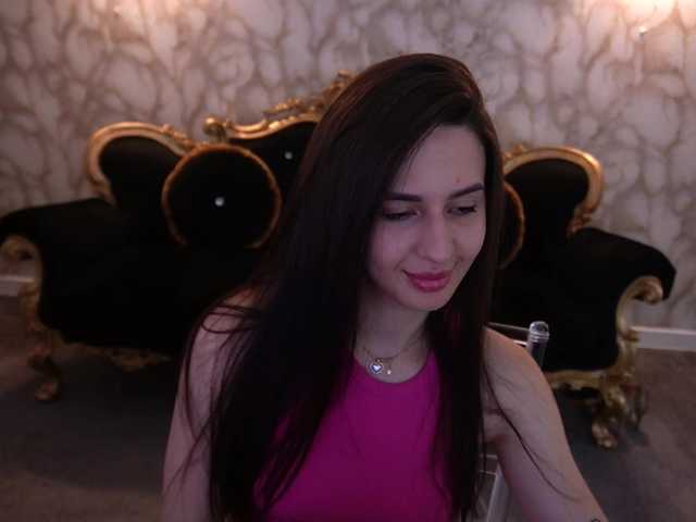 AlesiaDessmond live cam on BongaCams