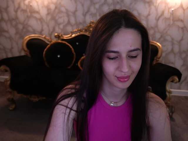 AlesiaDessmond live cam on BongaCams