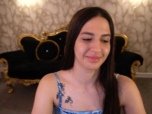 AlesiaDessmond live cam on BongaCams