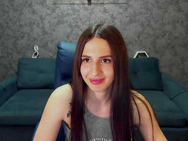 AlesiaDessmond live cam on BongaCams