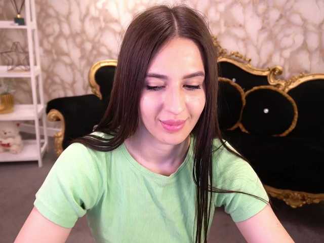 AlesiaDessmond live cam on BongaCams