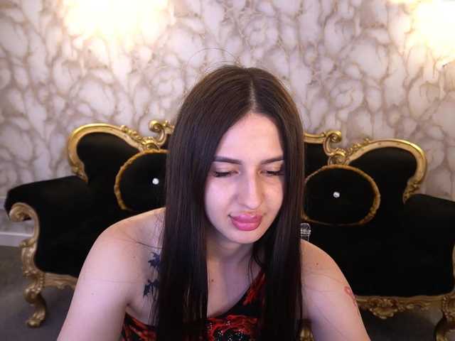 AlesiaDessmond live cam on BongaCams